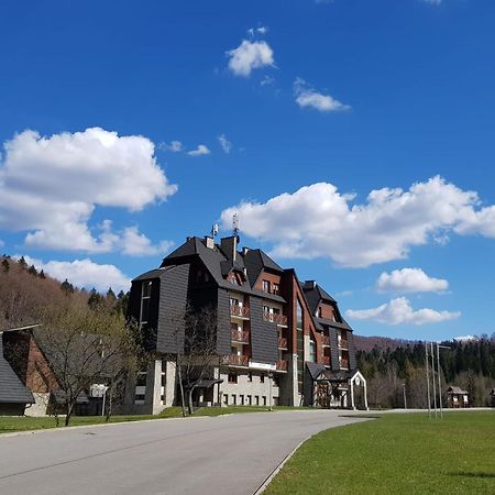 Centrum Promocji Lesnictwa W Mucznem Lutowiska Extérieur photo