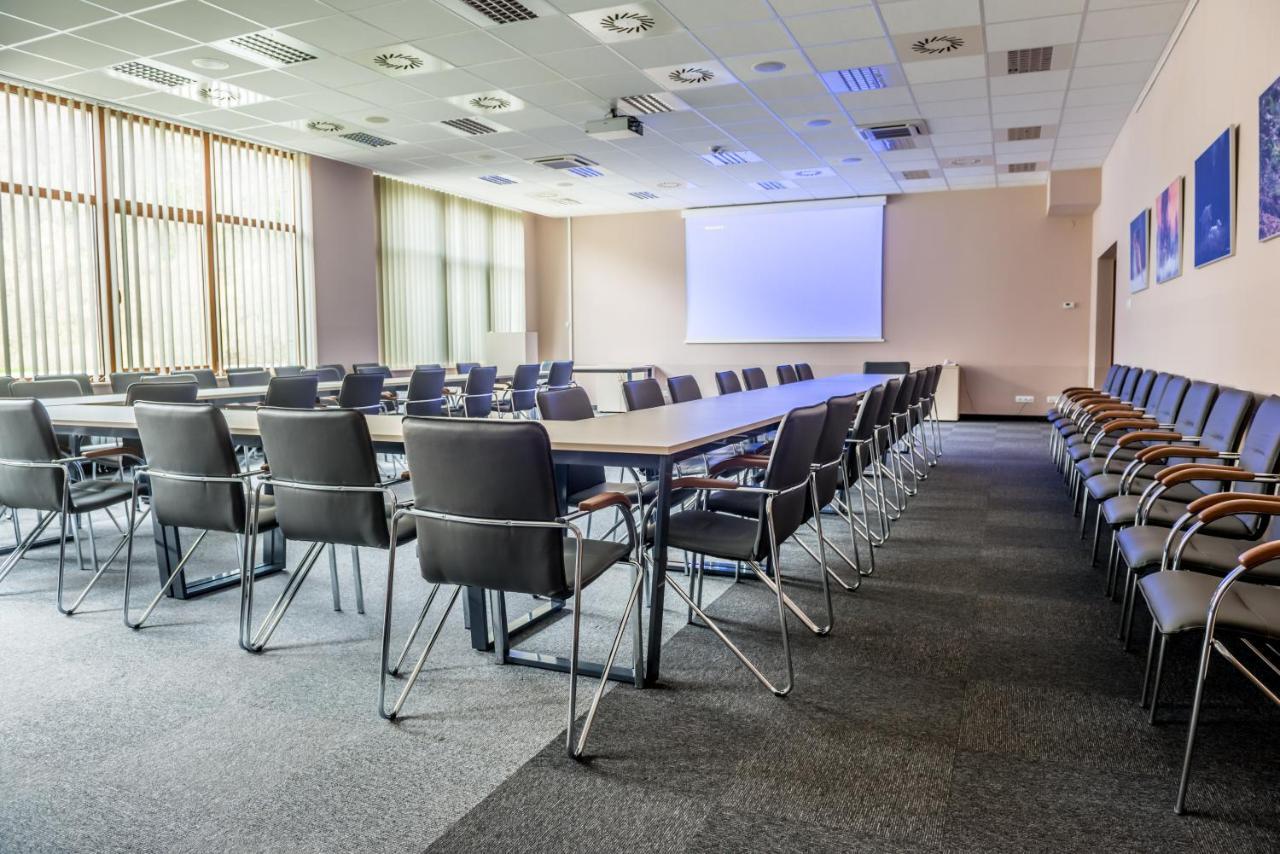 Centrum Promocji Lesnictwa W Mucznem Lutowiska Extérieur photo