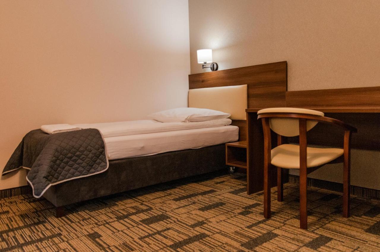 Centrum Promocji Lesnictwa W Mucznem Lutowiska Extérieur photo