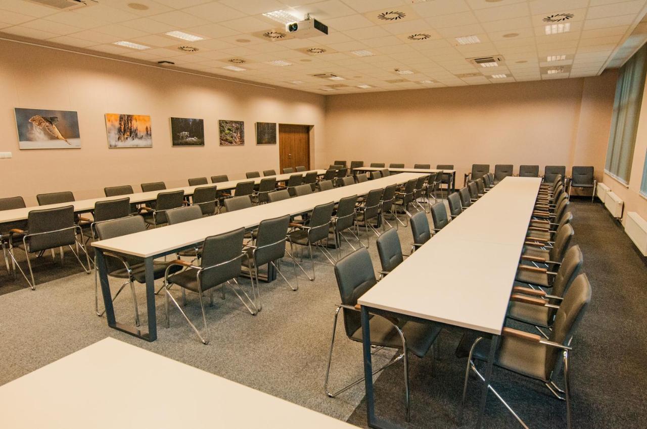 Centrum Promocji Lesnictwa W Mucznem Lutowiska Extérieur photo