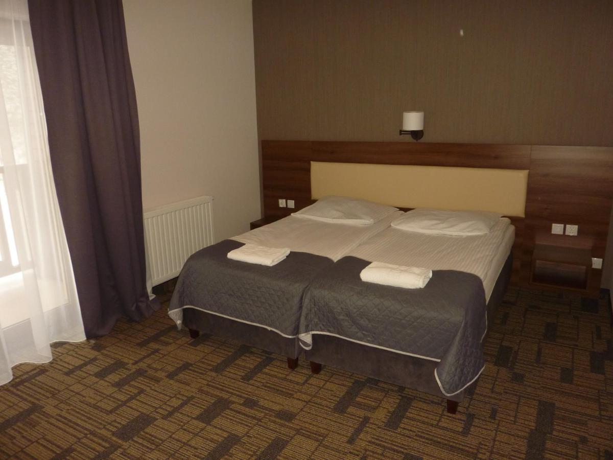 Centrum Promocji Lesnictwa W Mucznem Lutowiska Extérieur photo